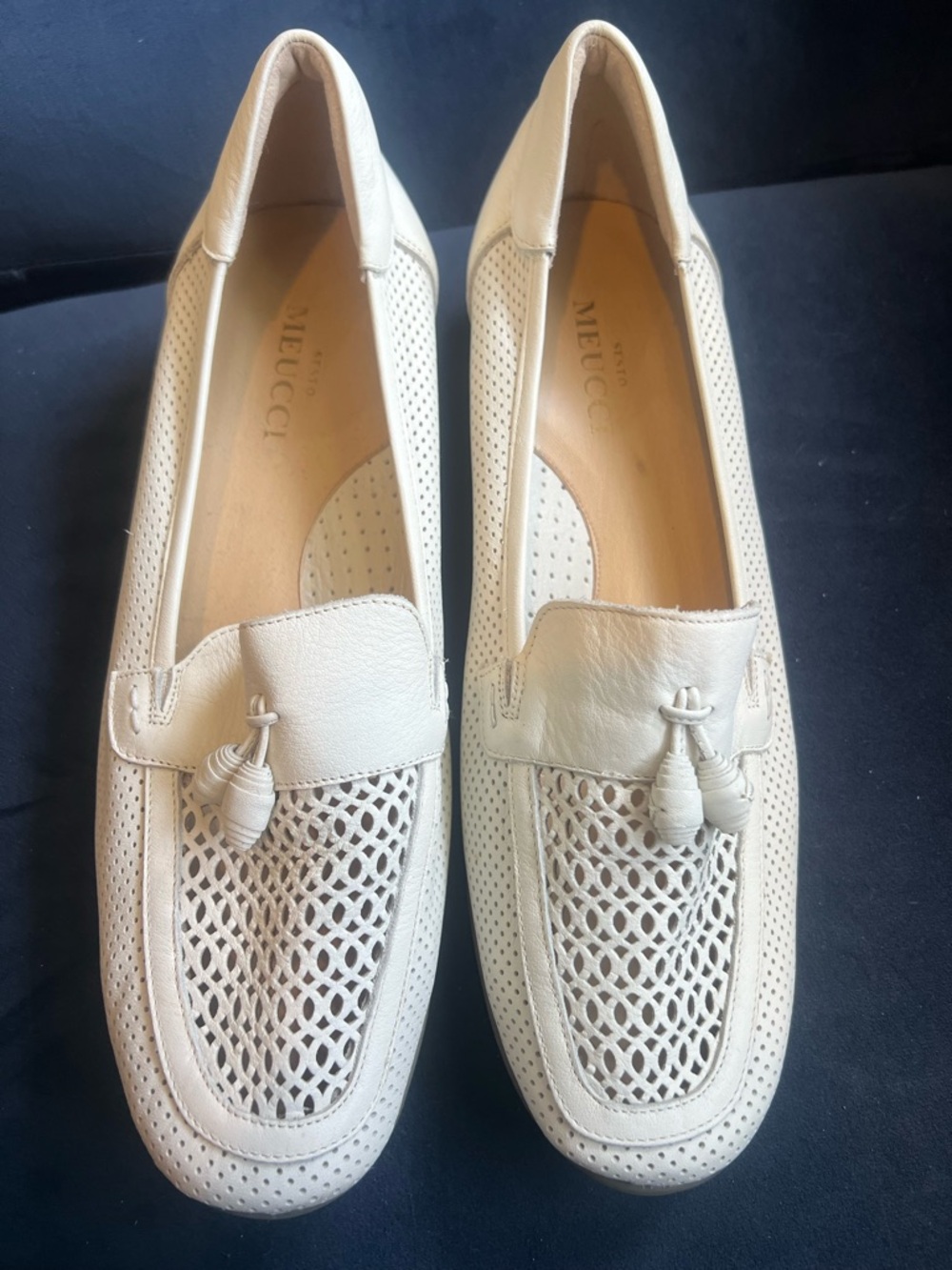 Sesto Meucci Women’s Cream Leather Tassel Loafers